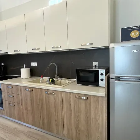 Number 10 * Неа-Перамос