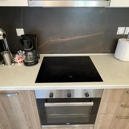 Number 10 Apartament Néa Péramos