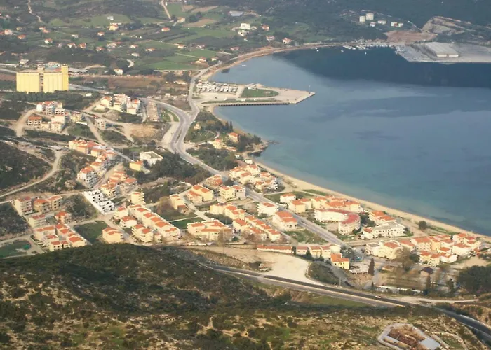 公寓 Number 10 Néa Péramos