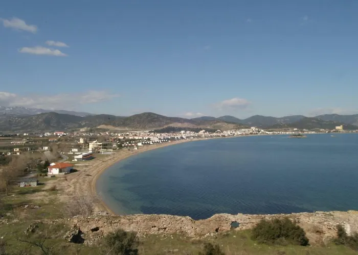 Number 10 Néa Péramos