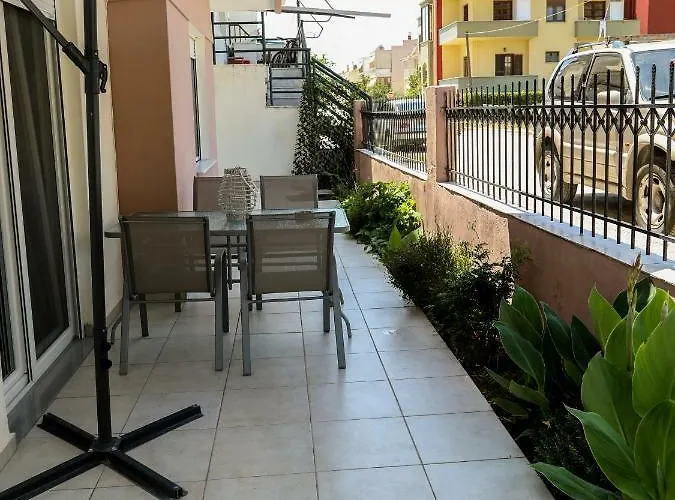 公寓 Number 10 Néa Péramos